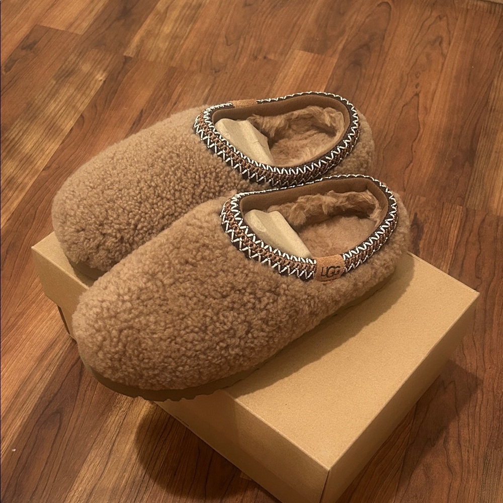 UGG Women's Chestnut Tasman Maxi Curly Slip-On - Picture 2 of 4